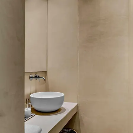 Olivia Dimora Willa *